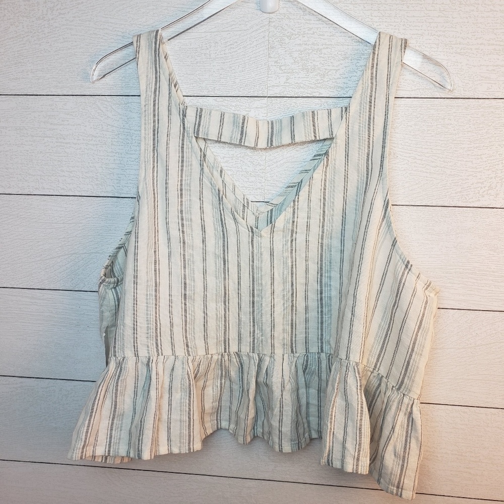 B P crop top